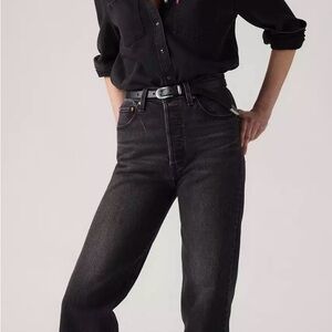Levi's Women's Black Straight Leg Jeans